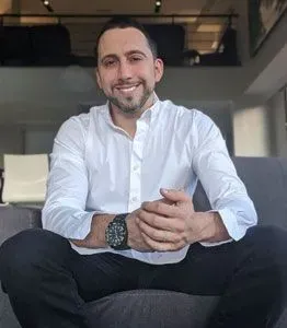 Scott Valdez, founder of VIDA Select matchmaking for Minneapolis singles